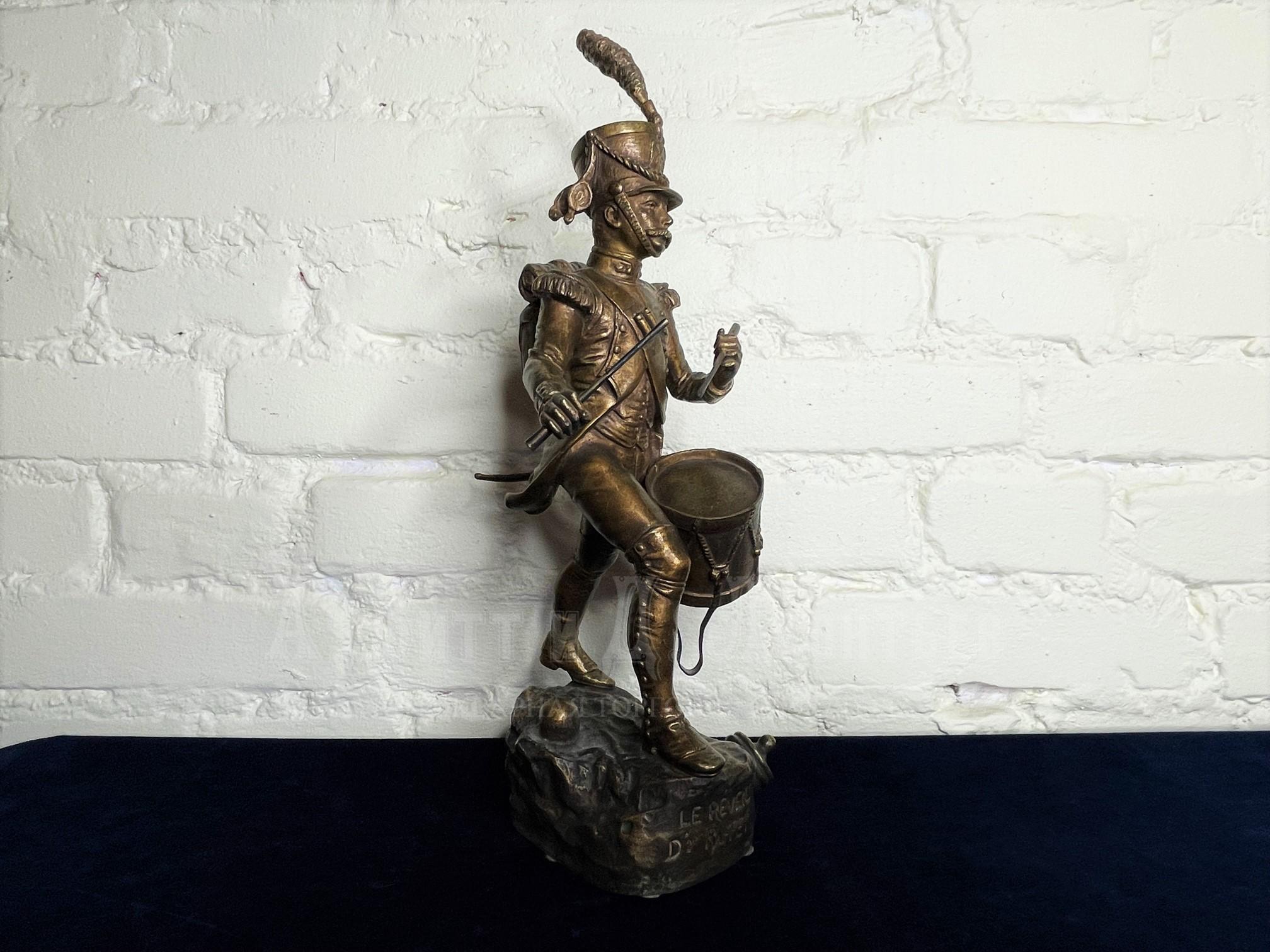 Гренадер-барабанщик Georges Omerth бронзовый антикварный солдат